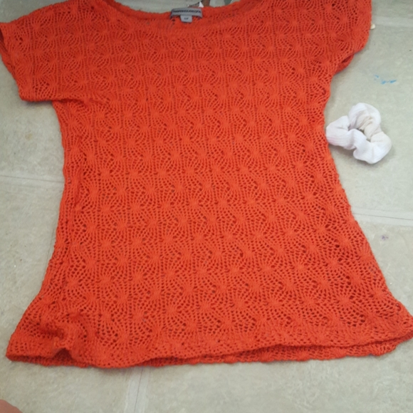 Orange shirt - Picture 1 of 5